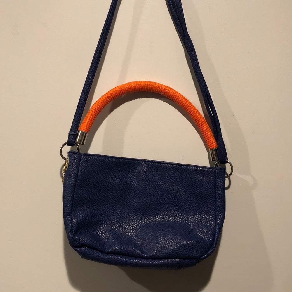 Joe Boxer New York City Original Faux Leather Bag - Picture 3 of 5
